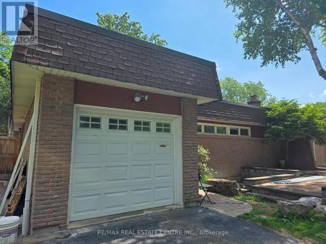 2644 KINNERTON CRESCENT E, Mississauga (Sheridan), Ontario L5K2B2