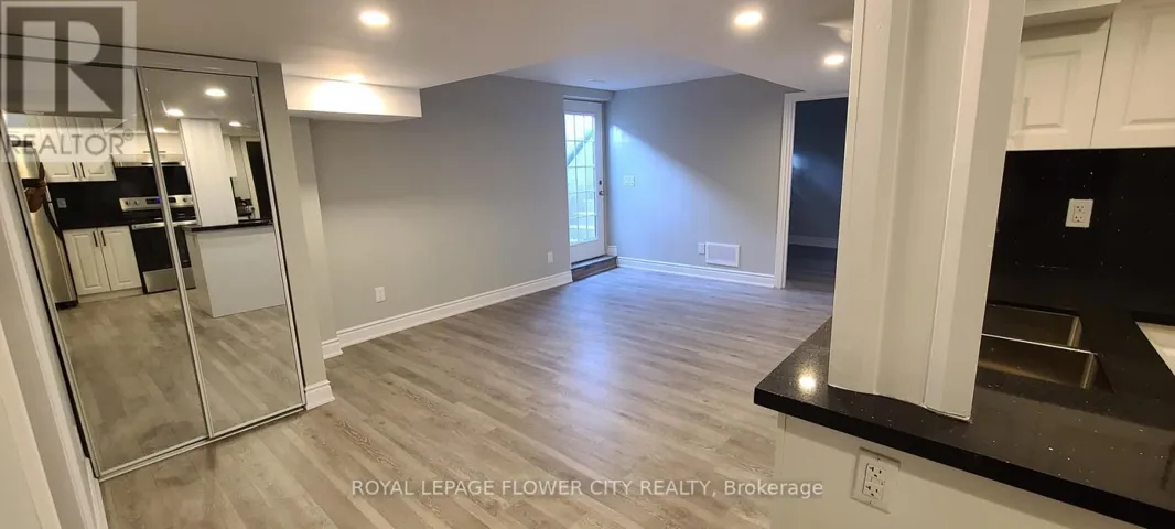 13 TIDELAND DRIVE, Brampton (Fletcher's Meadow), Ontario L7A2W3