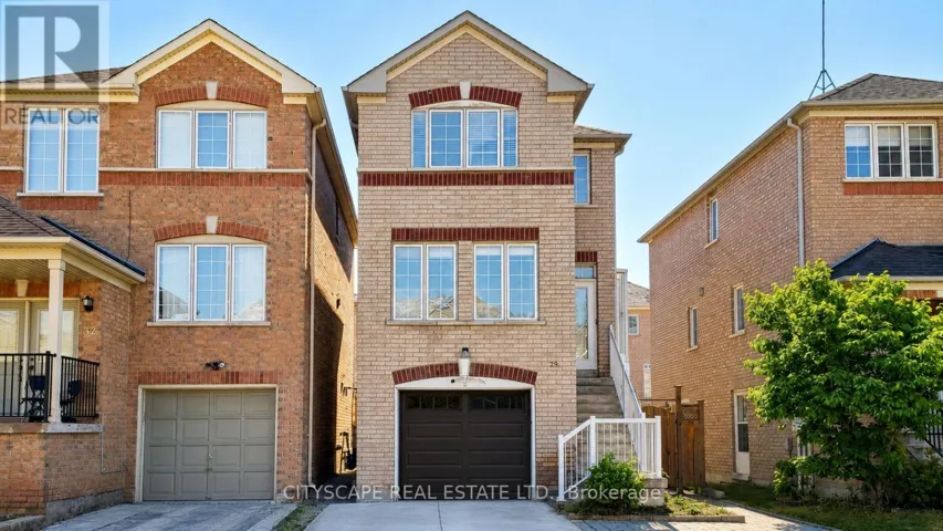 29 CENTREPARK DRIVE, Toronto (Brookhaven-Amesbury), Ontario M6M5K3