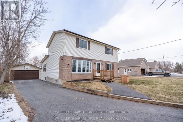 17407 COUNTY RD 18 ROAD, South Stormont, Ontario K0C2A0