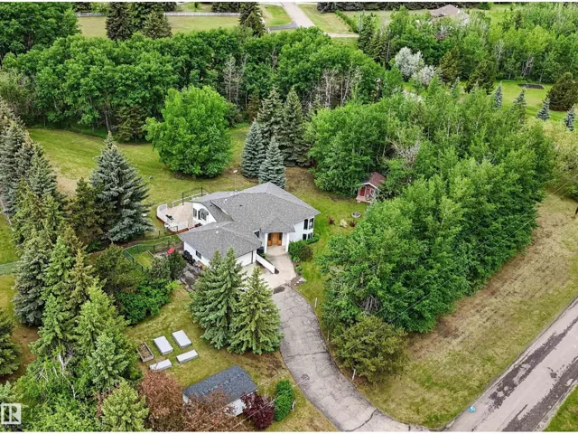 11922 226 ST NW, Edmonton, Alberta T5S2C2