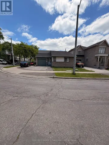 7 MOFFATT COURT, Toronto (Mount Olive-Silverstone-Jamestown), Ontario M9V4E1