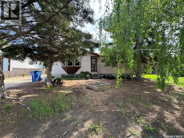 2472 Ross CRESCENT, North Battleford, Saskatchewan S9A3R3