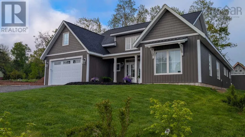 127 Stirling Avenue, Wolfville, Nova Scotia B4P2N3