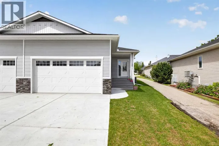66 STENLEA Gate, Carstairs, Alberta T0M0N0
