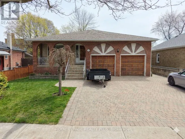11 RANWOOD DRIVE, Toronto (Humberlea-Pelmo Park), Ontario M9N3E8