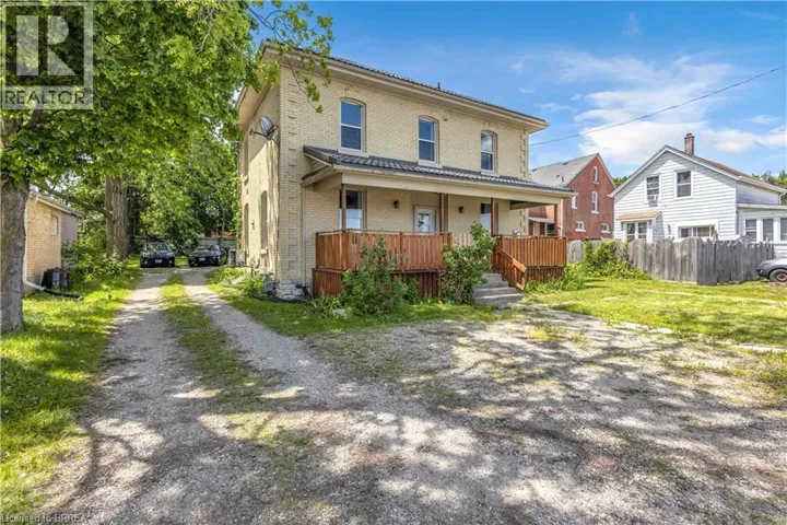 34 YOUNG Street, Woodstock, Ontario N4S3L5