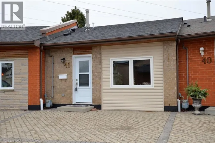 41 SISTER KERN Terrace, Hamilton, Ontario L9B2M1