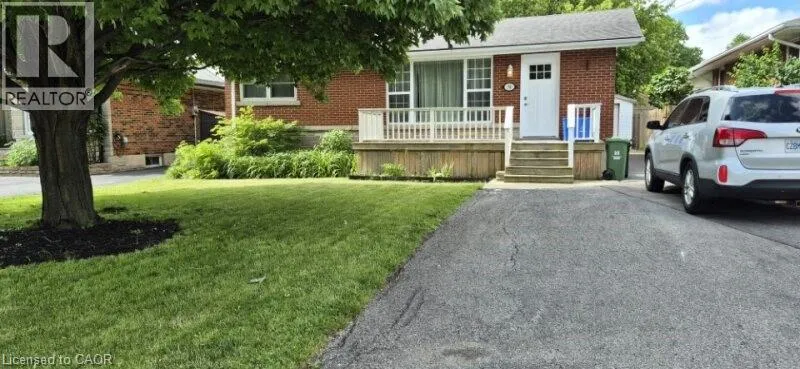 38 HUNTINGTON Avenue, Hamilton, Ontario L8T1X6