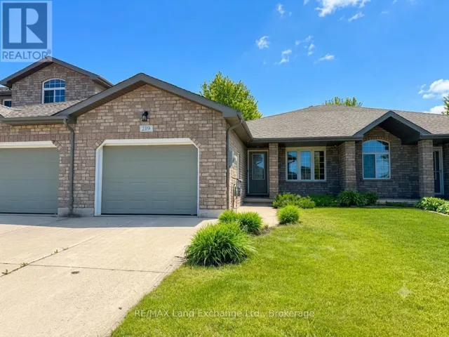 2 + 2 Bedroom Freehold Townhome