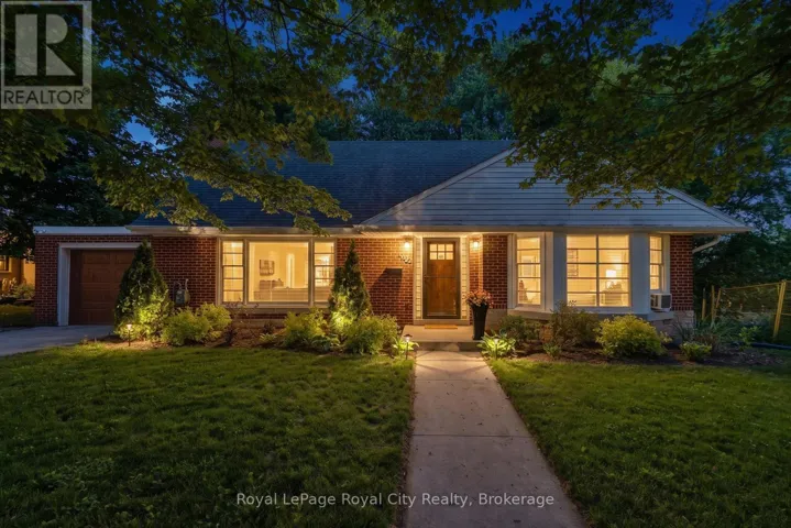 120 HILL STREET E, Centre Wellington (Fergus), Ontario N1M1G9
