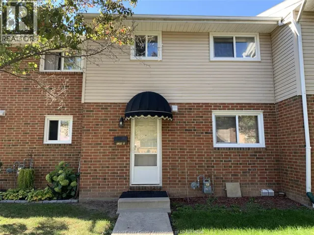 9394 ESPLANADE DRIVE Unit# 3, Windsor, Ontario N8R2A3