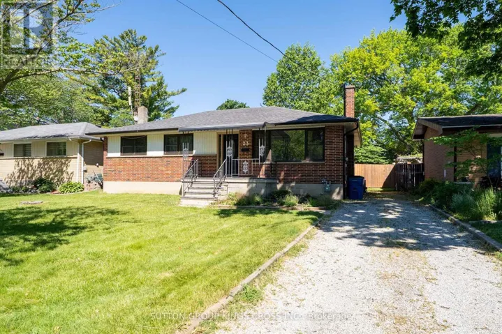 23 REDBUD DRIVE, Chatham-Kent (SW), Ontario N7M4E6