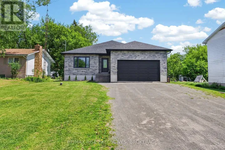 115 HELLEN STREET, Leeds and the Thousand Islands, Ontario K0H2N0