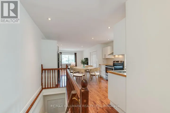 UPPER - 2066 GERRARD STREET E, Toronto (Woodbine Corridor), Ontario M4E2B5