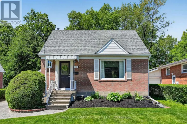 32 ROCKWOOD DRIVE, Toronto (Cliffcrest), Ontario M1M3N1