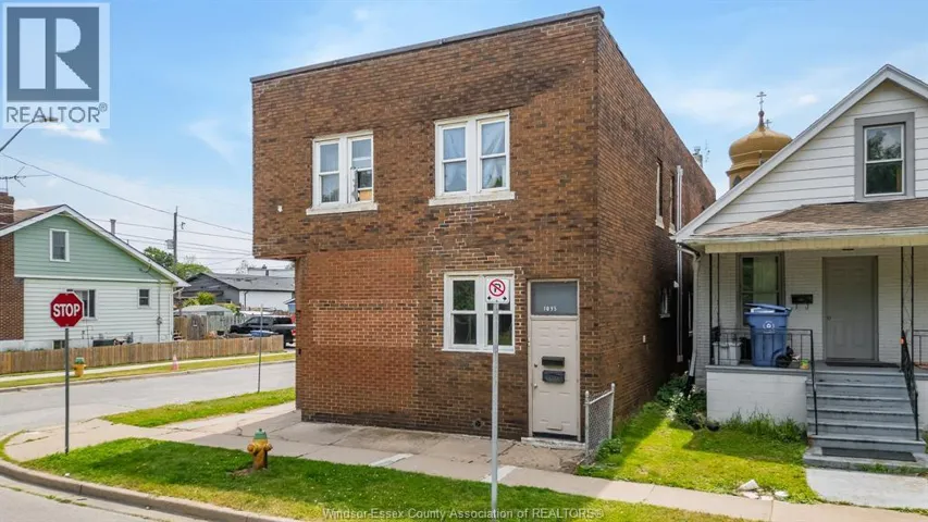 1095 HENRY FORD CENTRE DRIVE, Windsor, Ontario N8Y2T4