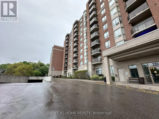702 - 2088 LAWRENCE AVENUE W, Toronto (Weston), Ontario M9N3Z9