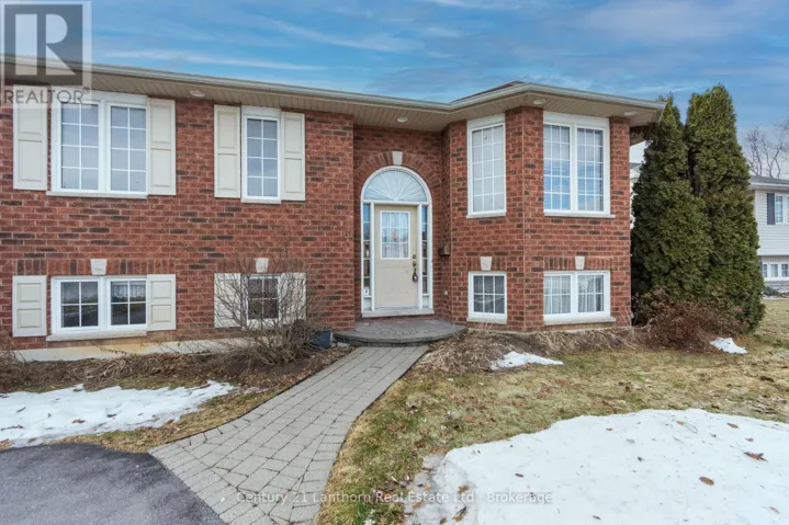 6 CHISHOLM SQUARE, Belleville (Belleville Ward), Ontario K8N5Z4