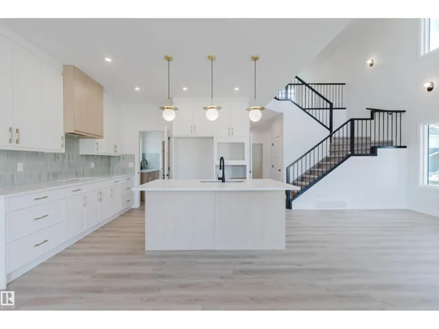 703 ELDERBERRY CL NW, Edmonton, Alberta T6M3J6