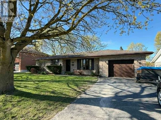 142 CHARLES STREET, North Huron (Wingham), Ontario N0G2W0