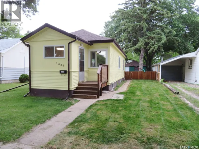 1436 E AVENUE N, Saskatoon, Saskatchewan S7L1T6