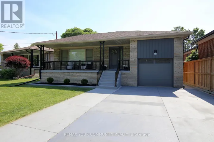 215 HONITON STREET, Toronto (Bathurst Manor), Ontario M3H5N7