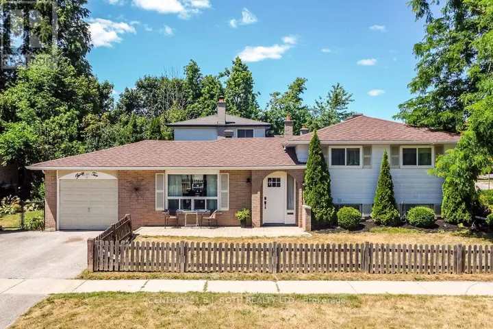 32 LONSDALE PLACE, Barrie (Grove East), Ontario L4M4J1