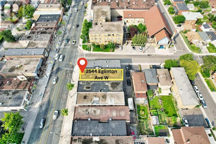 2544 EGLINTON AVENUE W, Toronto (Beechborough-Greenbrook), Ontario M6M1T1