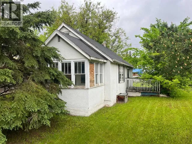 5402 50 Street, Lloydminster, Alberta T9V0M9