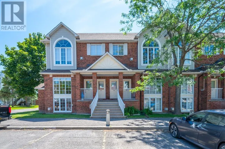 82 BRISTON PRIVATE, Ottawa, Ontario K1G5P6