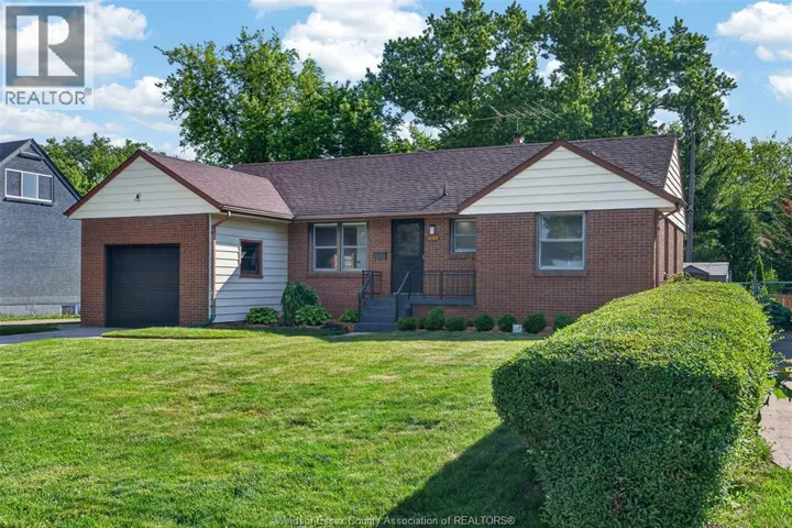 3120 ACADEMY DRIVE, Windsor, Ontario N9E2H4