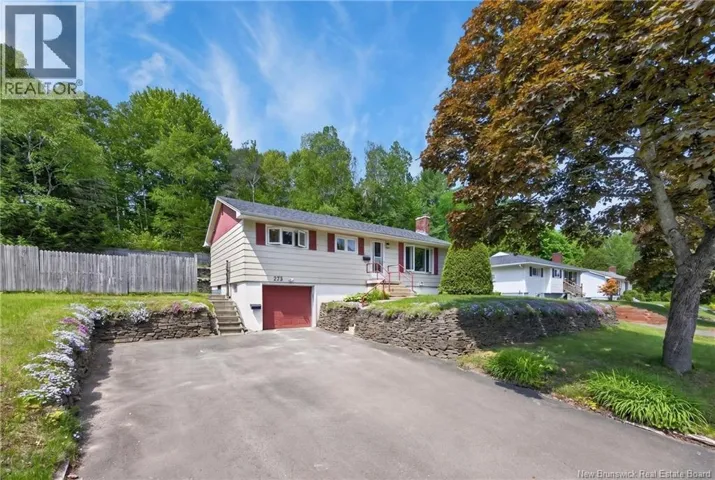 273 Woodbridge, Fredericton, New Brunswick E3B4R4
