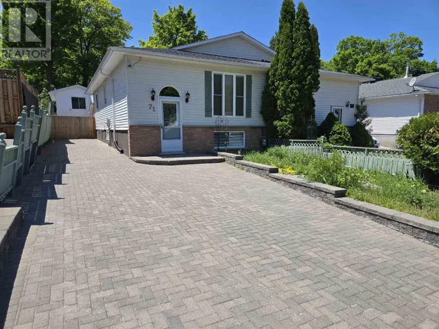 71 Lawrence AVE, Elliot Lake, Ontario P5A3R1