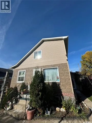 2216 20th STREET W, Saskatoon, Saskatchewan S7M1B1