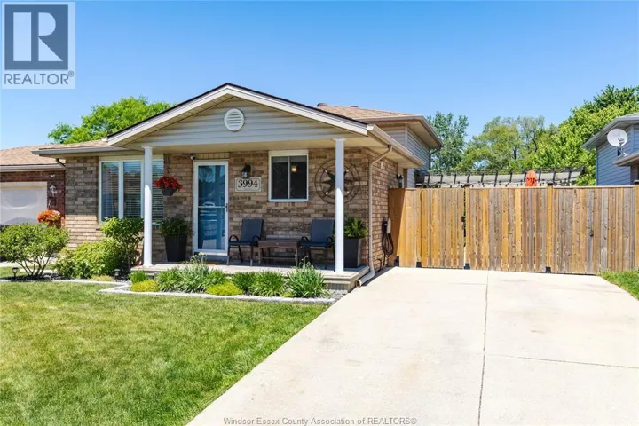 3994 MAPLE LEAF, Windsor, Ontario N8W5R3
