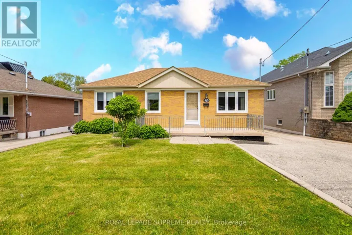 376 RUSTIC ROAD, Toronto (Maple Leaf), Ontario M6L1W7