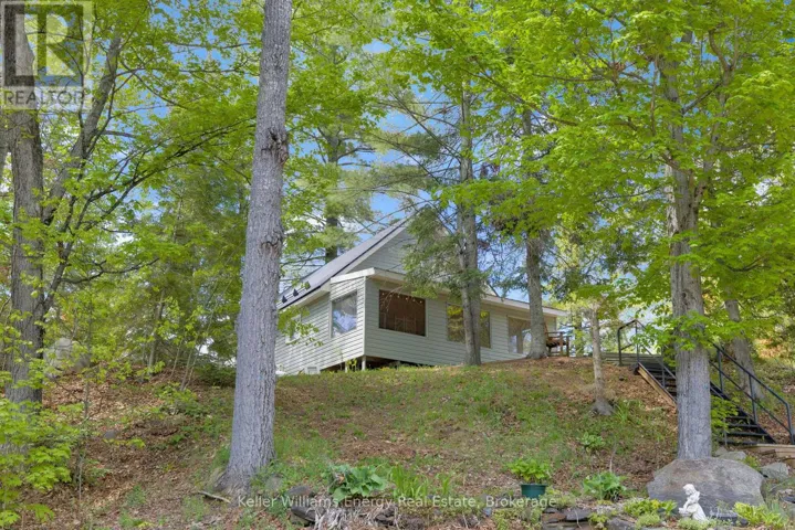 34C BENTLEY LAKE PLACE, Faraday, Ontario K0L1C0