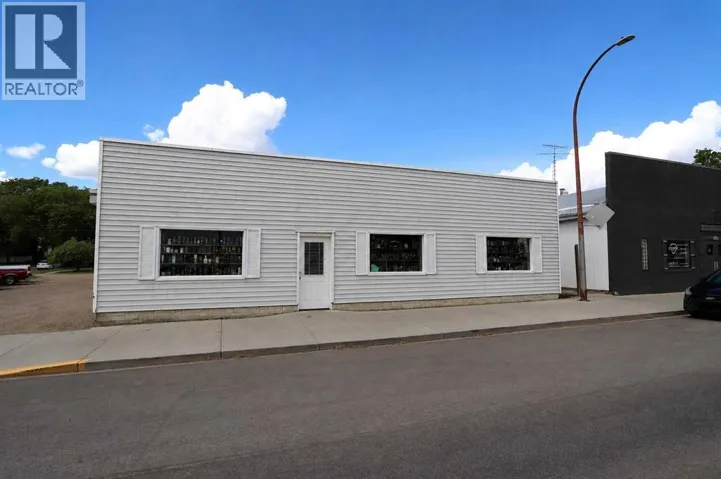 5306 50 Street, Ponoka, Alberta T4J1H4