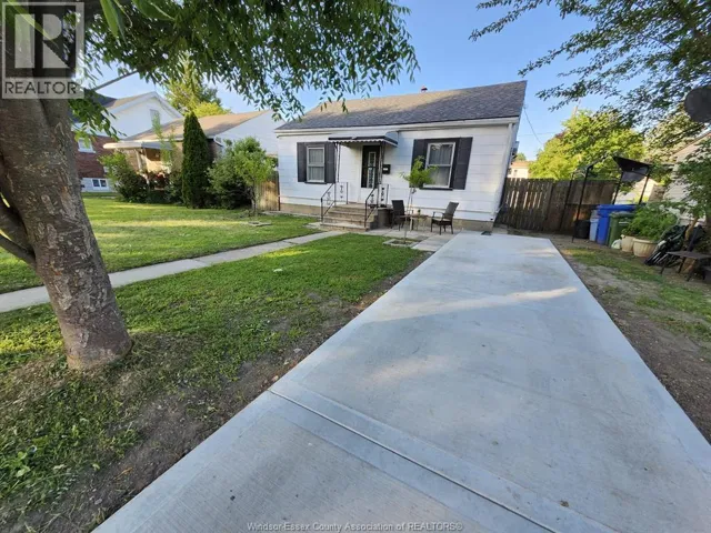1456 ELSMERE, Windsor, Ontario N8X4G9