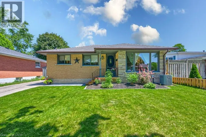 42 MORNING DEW Drive, Brantford, Ontario N3R3P2