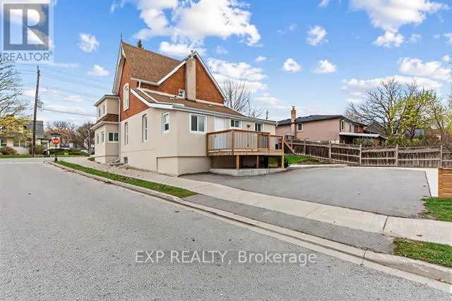 79 BARRIE STREET E, Bradford West Gwillimbury (Bradford), Ontario L3Z2B7