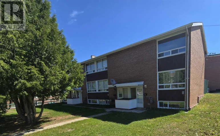 104 Hutchison AVE, Elliot Lake, Ontario P5A2S1