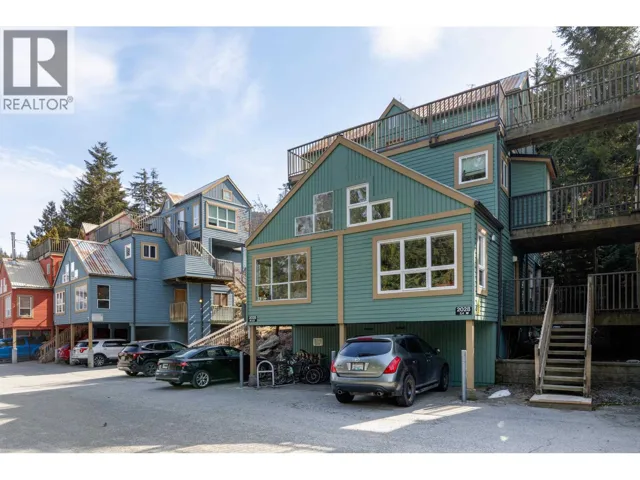 4 2028 INNSBRUCK DRIVE, Whistler, British Columbia V8E0B5