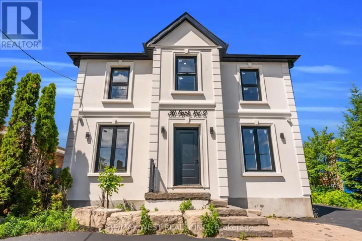 4 - 36 PARK ROAD S, Oshawa (Vanier), Ontario L1J4G8