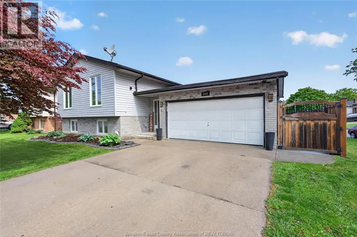 8492 Jerome, Windsor, Ontario N8S4S1