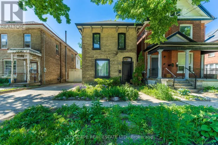 29 ARTHUR STREET, Brantford, Ontario N3S3H4