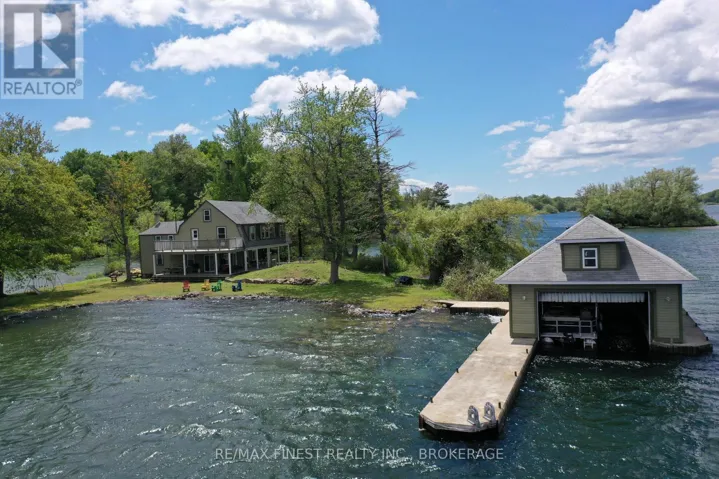 1 SAMPSON ISLAND, Leeds and the Thousand Islands, Ontario K7G3C9