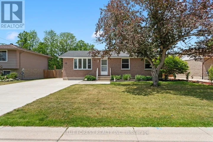 183 QUEEN STREET, North Middlesex (Ailsa Craig), Ontario N0M1A0