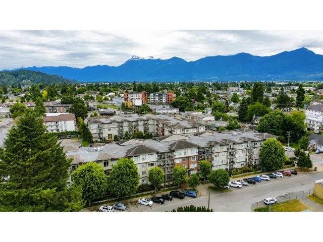 319 9422 VICTOR STREET, Chilliwack Proper East, Chilliwack, British Columbia V2P0B8